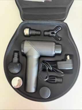 LIKE NEW Massage Gun w/ 6 Attachments & 3 Speed Settings w/charger & Travel Case